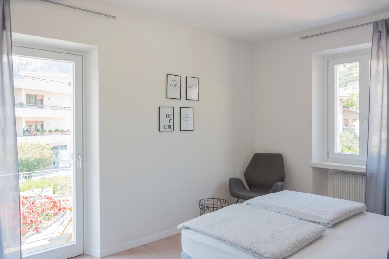 Nirvana Apartments Torbole Sul Garda Exteriör bild